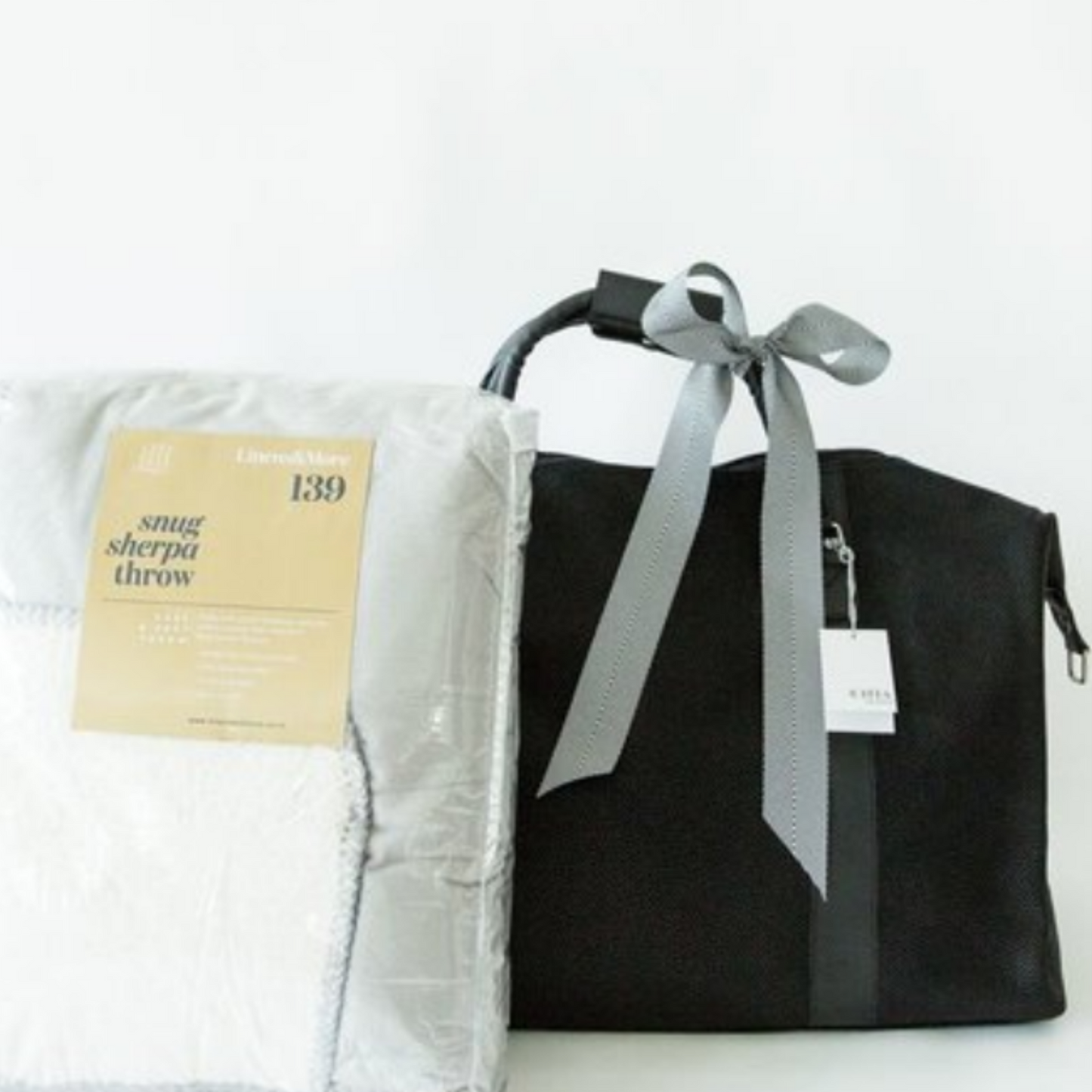 Weekender and throw